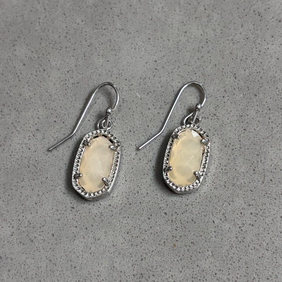 Kendra Scott Jewelry - Kendra Scott Lee Drop Earrings with Ivory Mother-of-pearl stone with silver NWOT